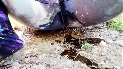 פּיסינג אין די גאַס! קום היטן לילקיווימאָנסטער באַקומען די הייזעלעך נאַס און פּי אין די שמוץ!